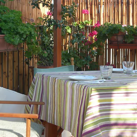 Piazza San Pantaleo 3*