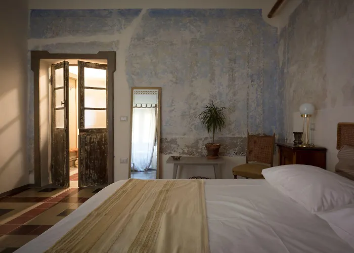 Piazza San Pantaleo Panzió