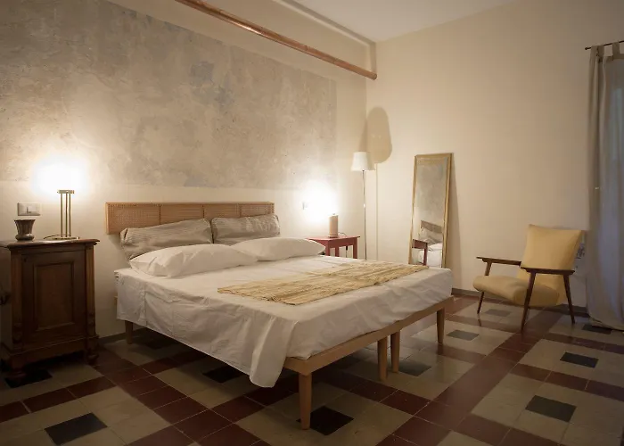 Piazza San Pantaleo 3*