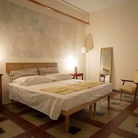Piazza San Pantaleo Oda ve Kahvaltı
