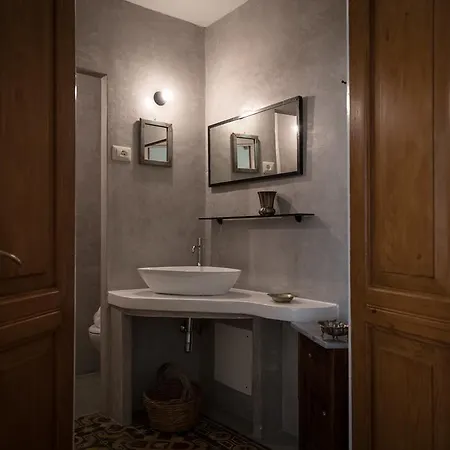 Piazza San Pantaleo Couette-café Sorso